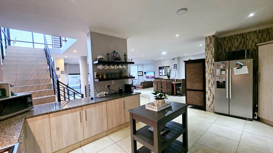 5 Bedroom Property for Sale in Dana Bay Western Cape